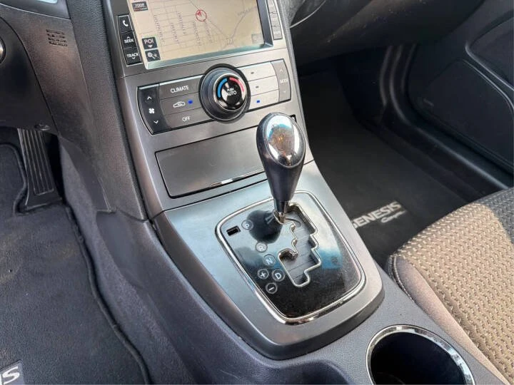 2011 Hyundai Genesis Coupe - Image 17 of 17