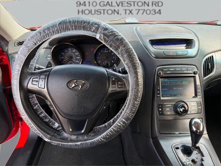 2011 Hyundai Genesis Coupe - Image 16 of 17