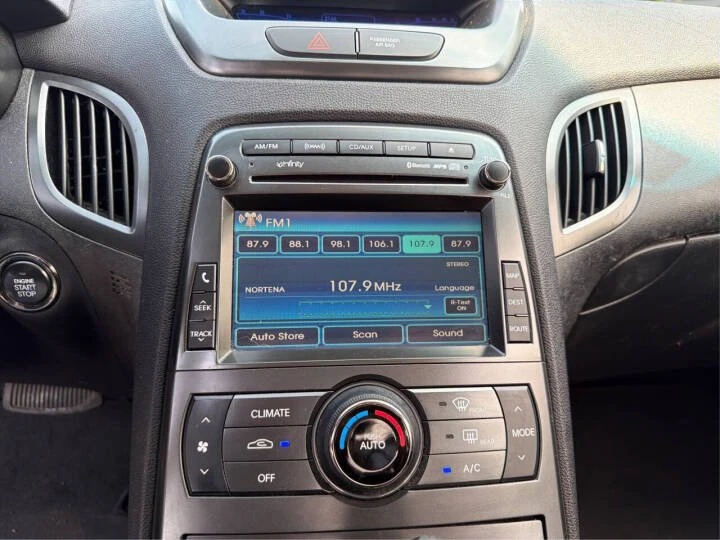 2011 Hyundai Genesis Coupe - Image 12 of 17