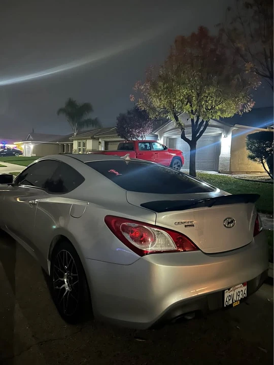 2011 Hyundai Genesis Coupe - Image 3 of 13