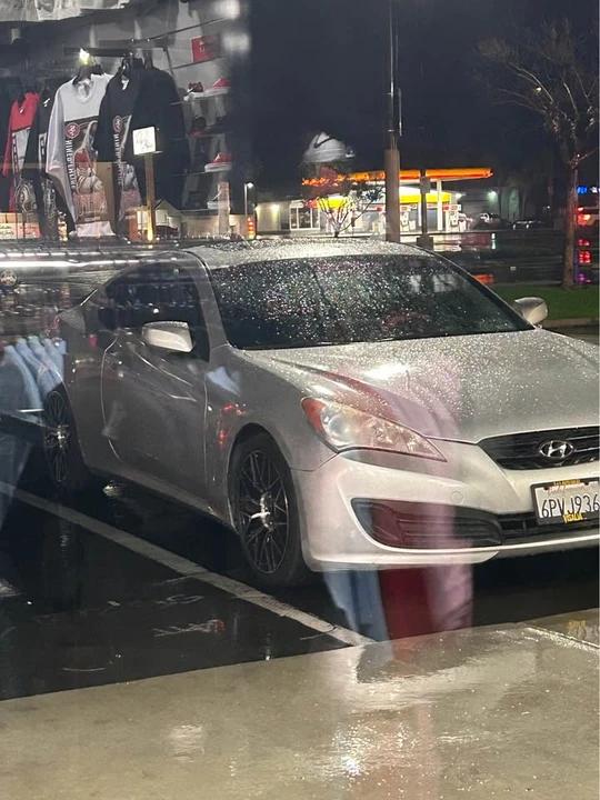 2011 Hyundai Genesis Coupe - Image 4 of 11