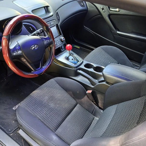 2011 Hyundai Genesis Coupe - Image 10 of 11