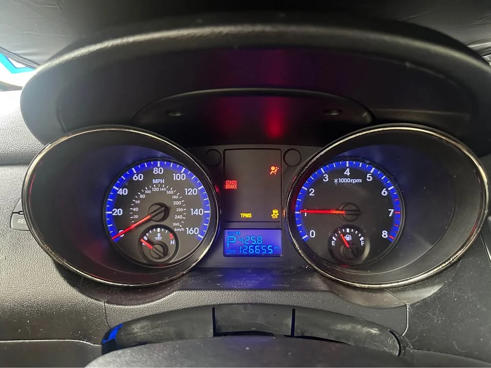 2011 Hyundai Genesis Coupe - Image 11 of 13
