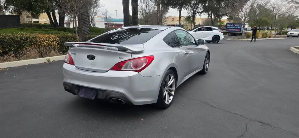 2011 Hyundai Genesis Coupe - Image 8 of 20
