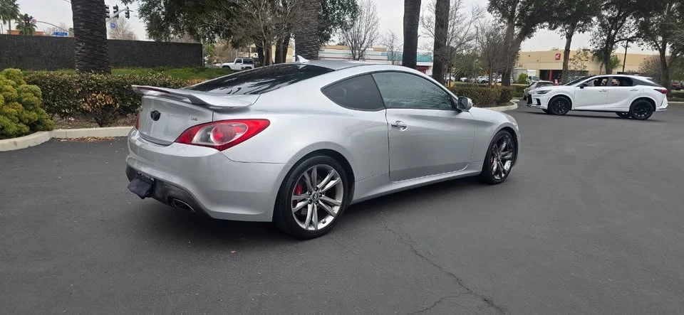 2011 Hyundai Genesis Coupe - Image 7 of 20