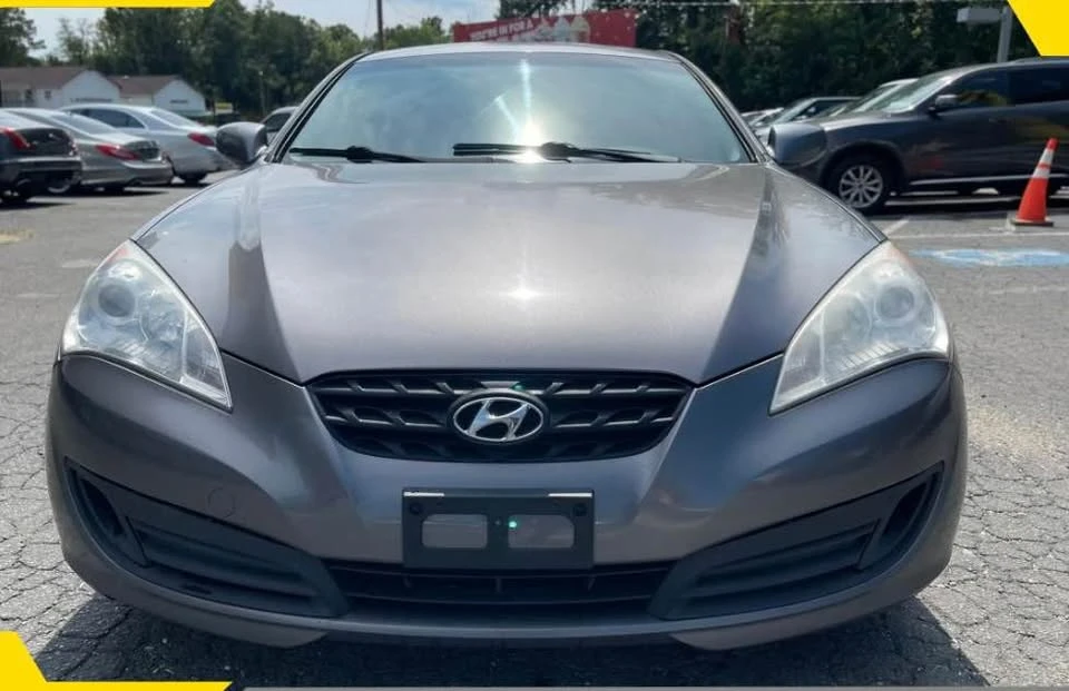 2011 Hyundai Genesis Coupe - Image 2 of 5