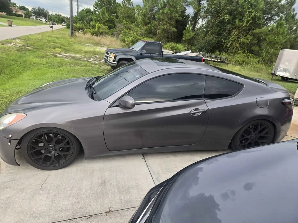 2011 Hyundai Genesis Coupe - Image 4 of 6
