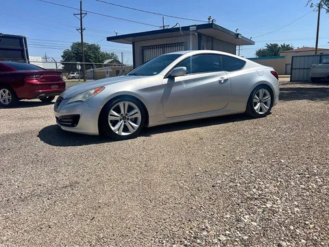 2011 Hyundai Genesis Coupe 2.0T Premium