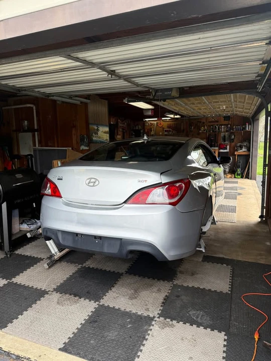 2011 Hyundai Genesis Coupe - Image 3 of 5