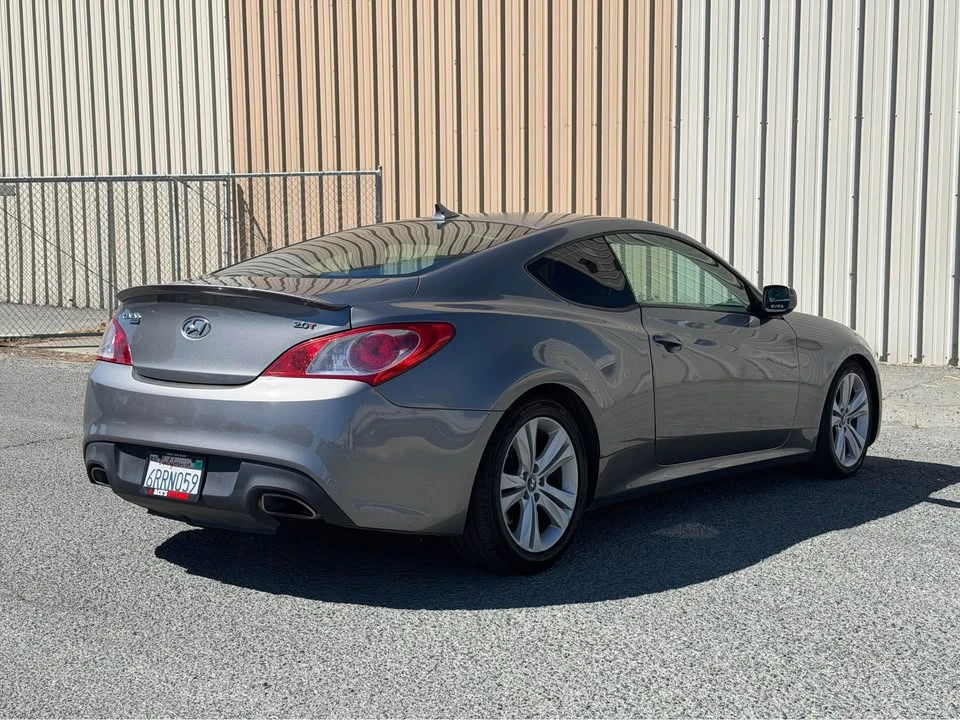 2011 Hyundai Genesis Coupe - Image 5 of 9
