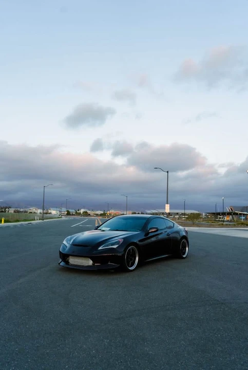 2011 Hyundai Genesis Coupe - Image 5 of 8