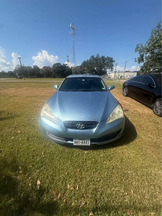 2011 Hyundai Genesis Coupe - Image 11 of 12