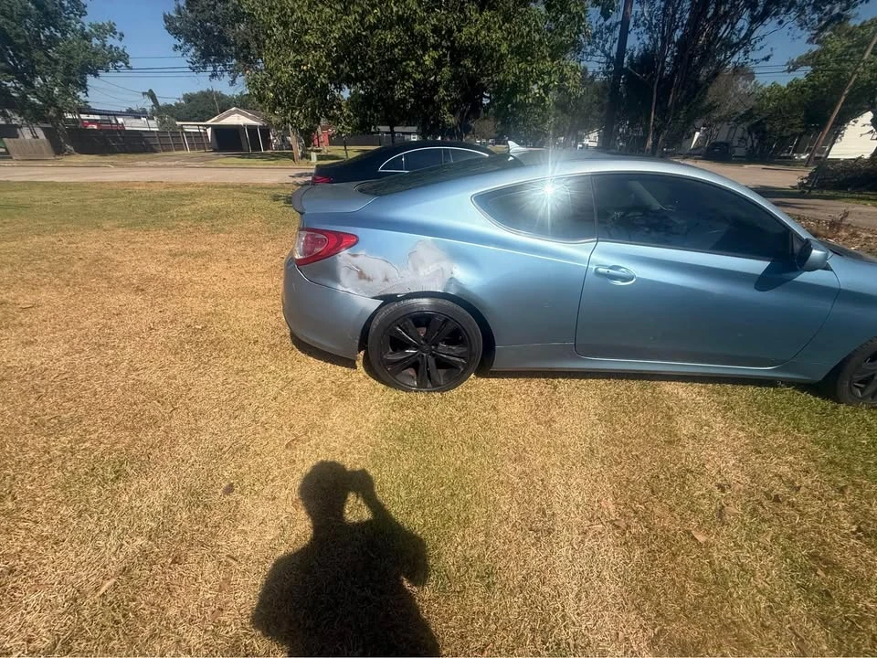 2011 Hyundai Genesis Coupe - Image 10 of 12