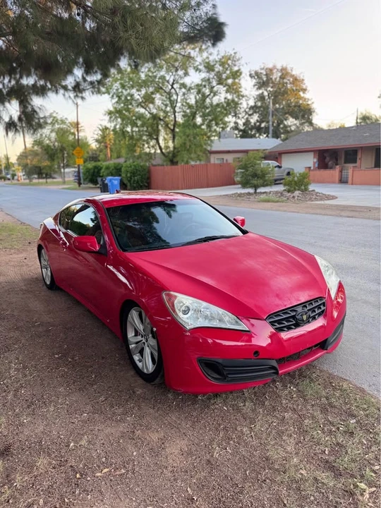 2011 Hyundai Genesis Coupe - Image 2 of 9