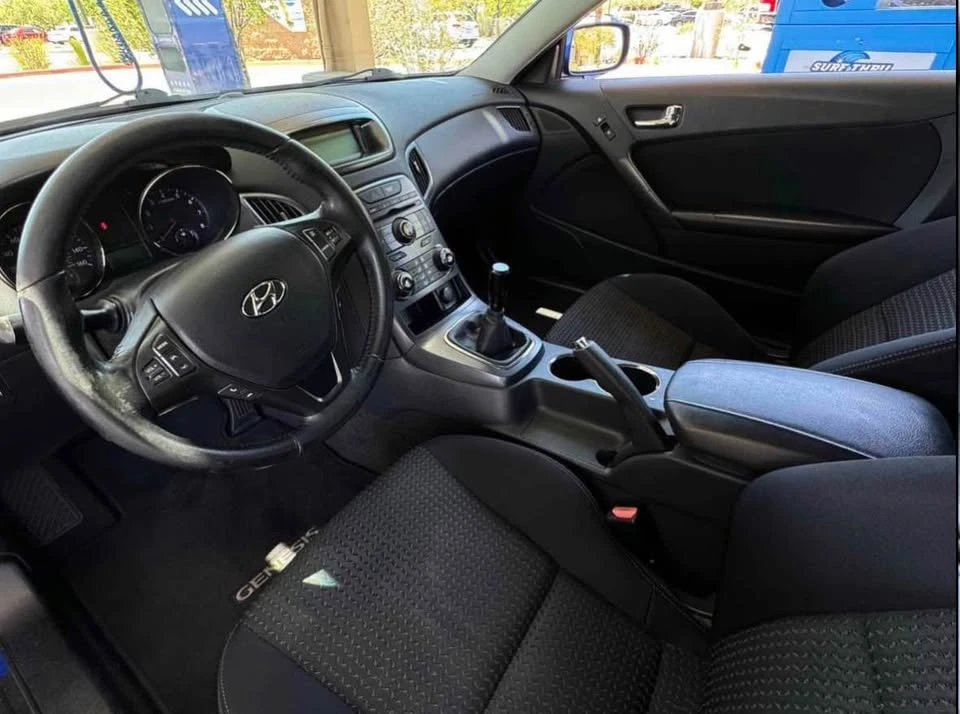 2011 Hyundai Genesis Coupe - Image 14 of 16