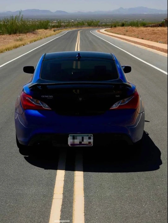 2011 Hyundai Genesis Coupe - Image 6 of 16