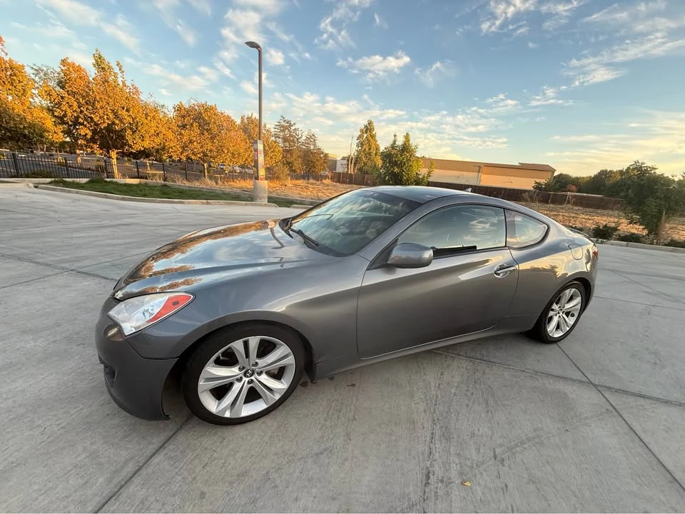 2011 Hyundai Genesis Coupe - Image 3 of 8
