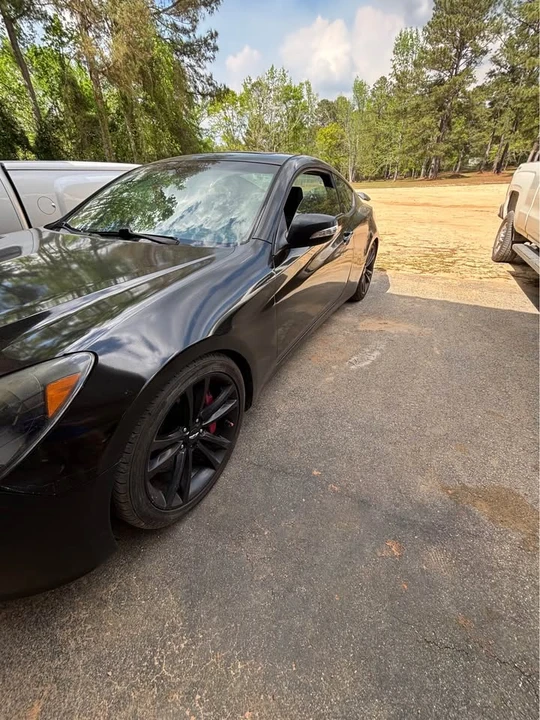 2011 Hyundai Genesis Coupe - Image 2 of 6