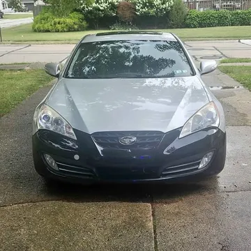 2011 Hyundai Genesis Coupe 3.8 Coupe 2D