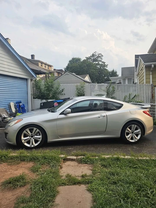 2011 Hyundai Genesis Coupe - Image 17 of 20