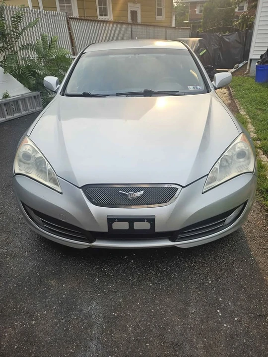 2011 Hyundai Genesis Coupe - Image 15 of 20