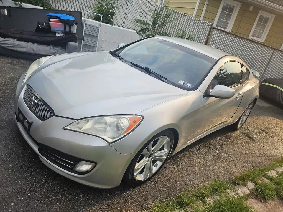 2011 Hyundai Genesis Coupe - Image 9 of 20