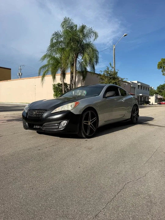 2011 Hyundai Genesis Coupe - Image 3 of 8