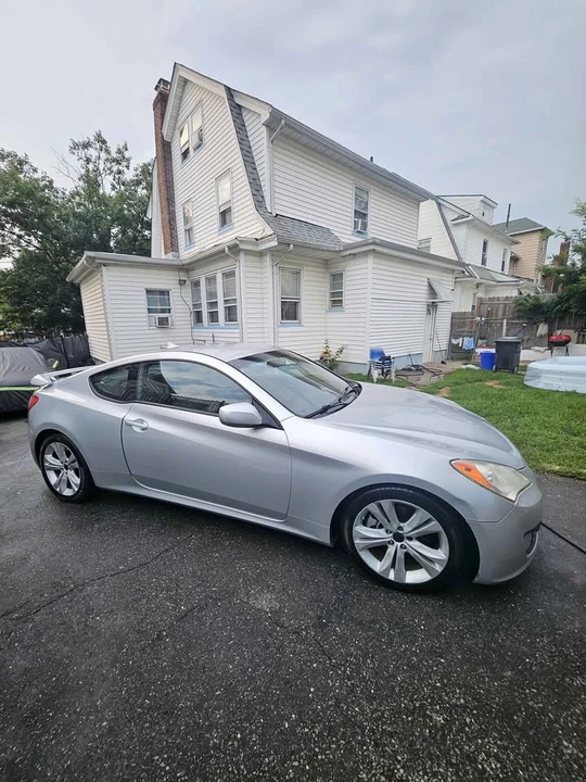 2011 Hyundai Genesis Coupe - Image 13 of 20