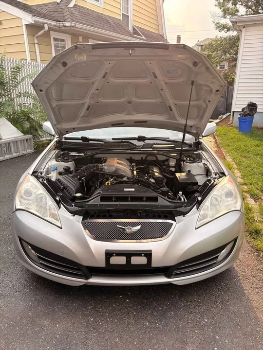 2011 Hyundai Genesis Coupe - Image 19 of 20
