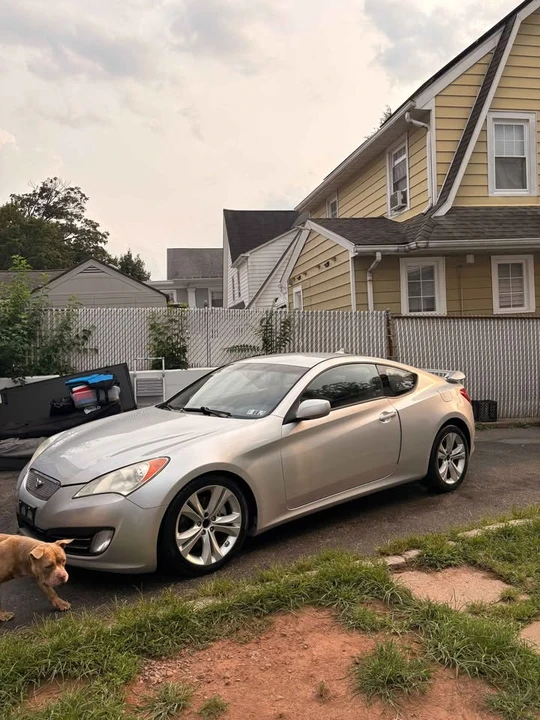 2011 Hyundai Genesis Coupe - Image 4 of 20