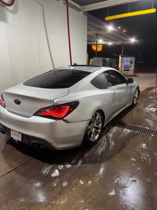 2011 Hyundai Genesis Coupe - Image 3 of 4