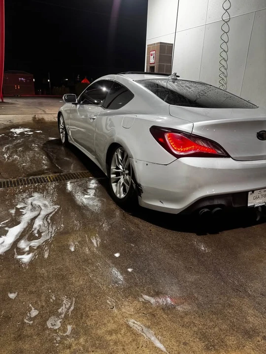 2011 Hyundai Genesis Coupe - Image 2 of 4