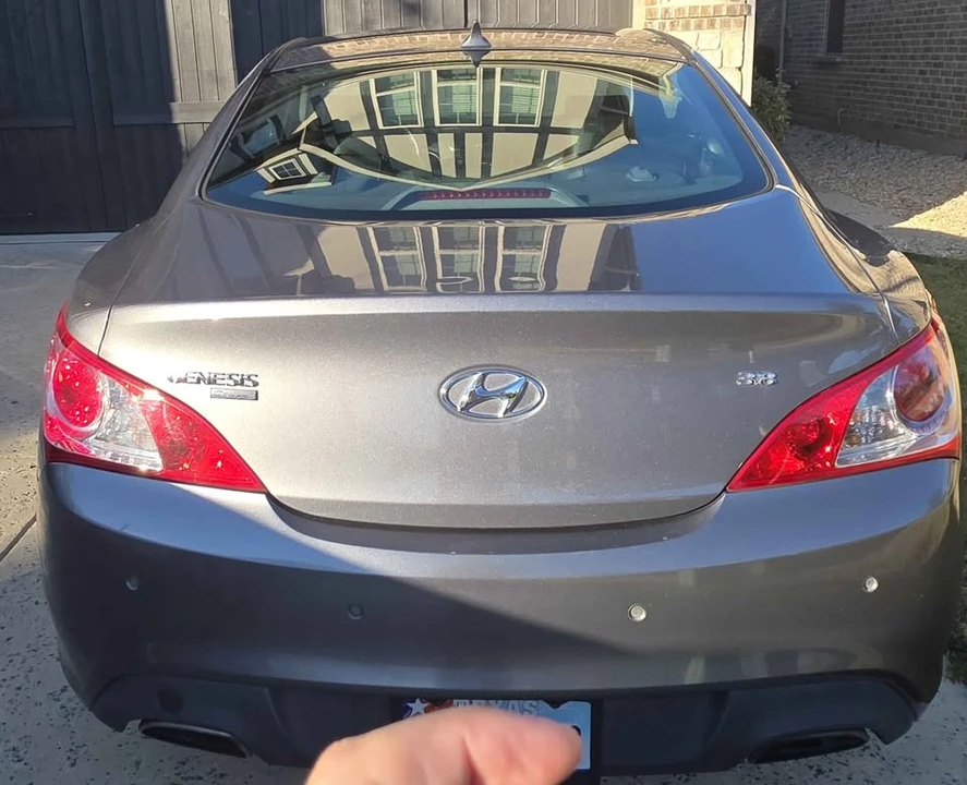 2011 Hyundai Genesis Coupe - Image 3 of 9