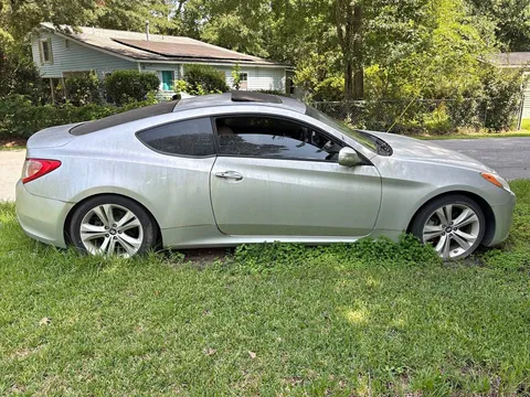 2011 Hyundai Genesis Coupe 3.8 Grand Touring