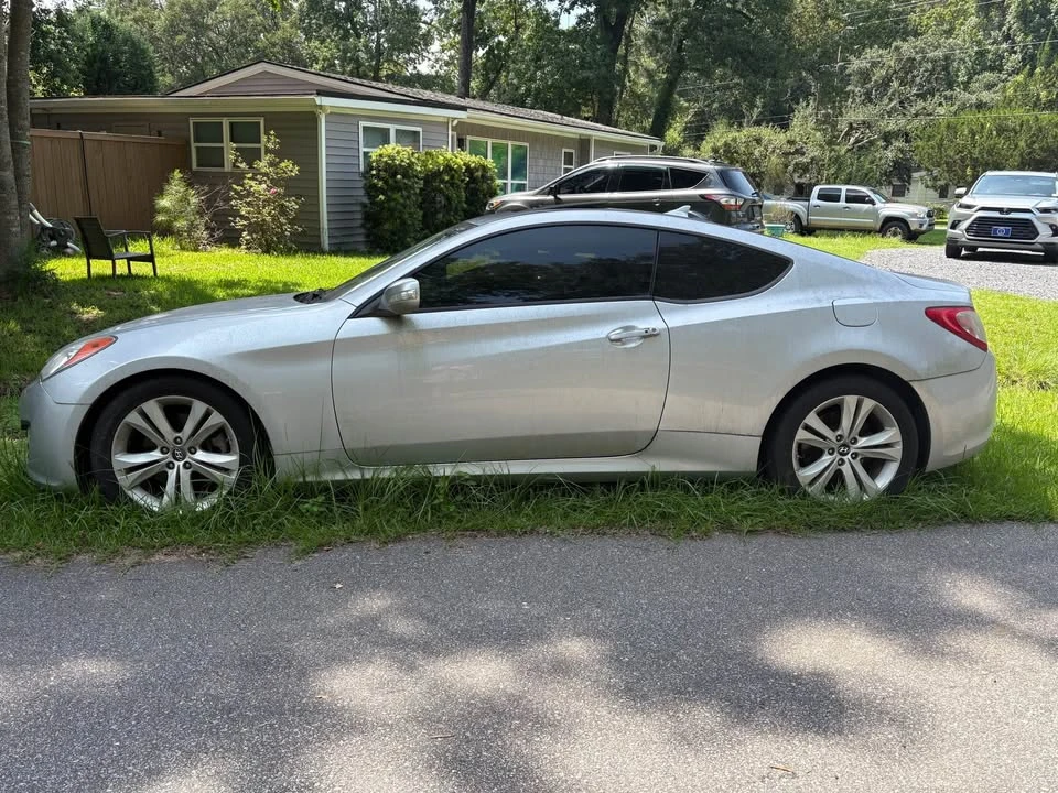 2011 Hyundai Genesis Coupe - Image 15 of 19