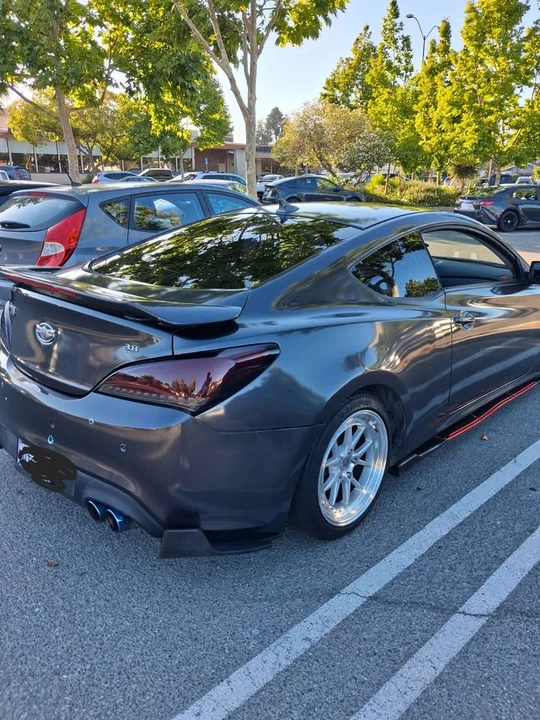 2011 Hyundai Genesis Coupe - Image 3 of 6