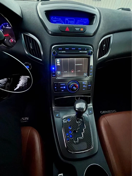 2011 Hyundai Genesis Coupe - Image 12 of 15