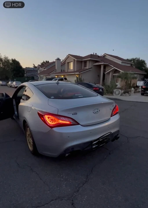 2011 Hyundai Genesis Coupe - Image 4 of 5