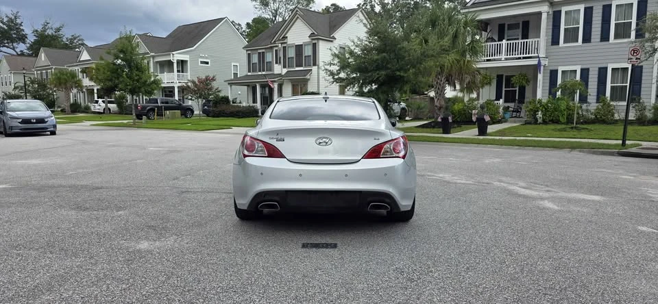 2011 Hyundai Genesis Coupe - Image 4 of 15