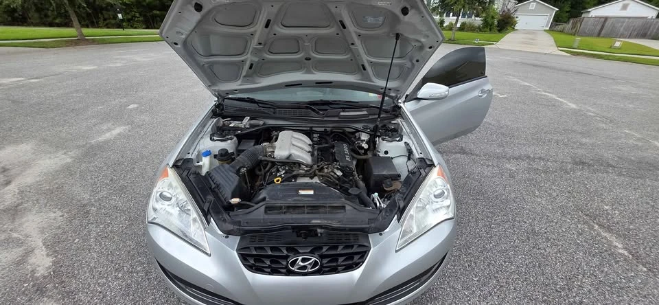 2011 Hyundai Genesis Coupe - Image 15 of 15