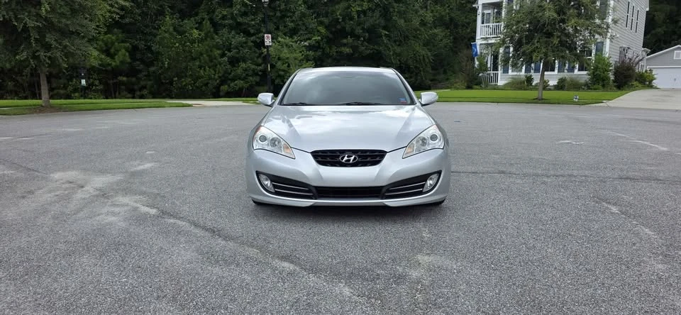 2011 Hyundai Genesis Coupe - Image 8 of 15