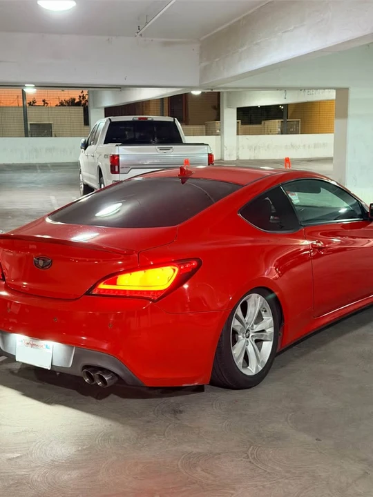 2011 Hyundai Genesis Coupe - Image 4 of 7
