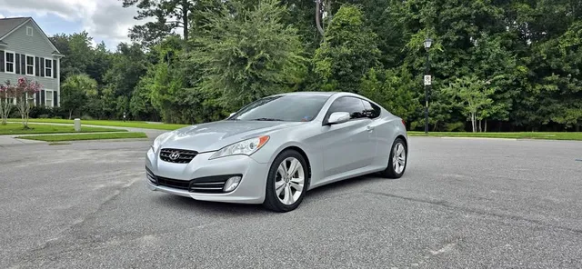 2011 Hyundai Genesis Coupe 3.8 Grand Touring