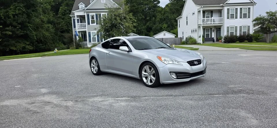 2011 Hyundai Genesis Coupe - Image 7 of 15