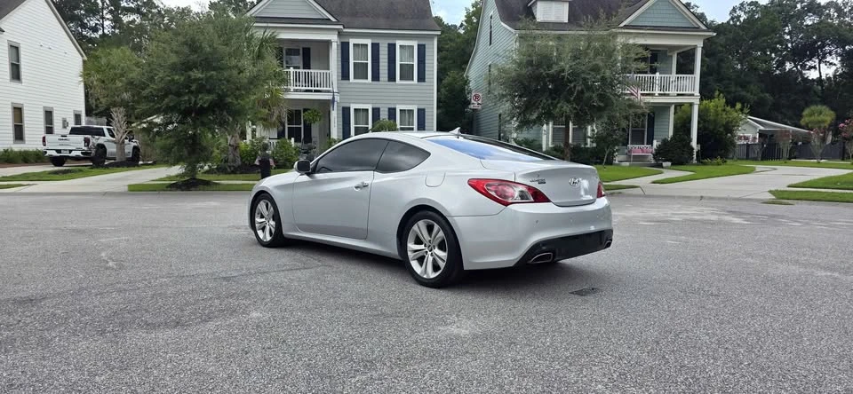 2011 Hyundai Genesis Coupe - Image 3 of 15