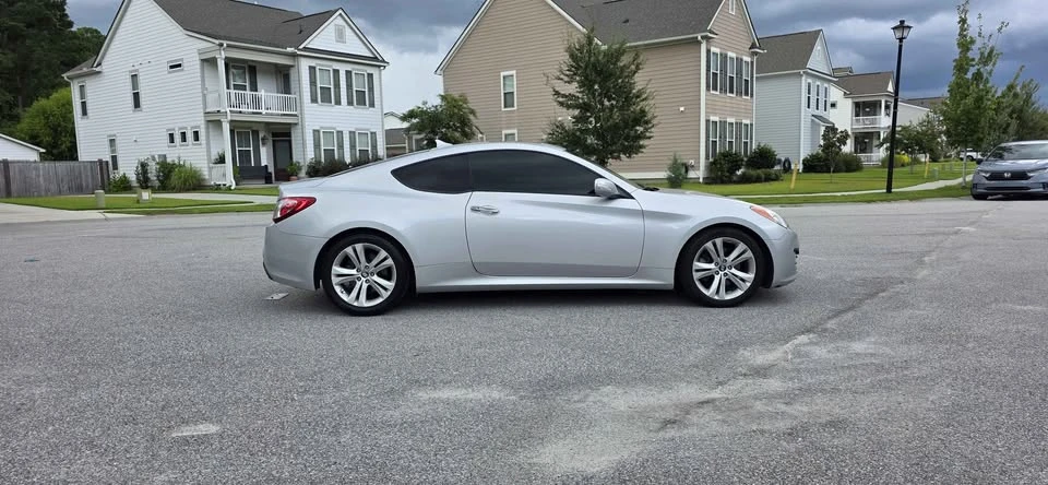 2011 Hyundai Genesis Coupe - Image 6 of 15