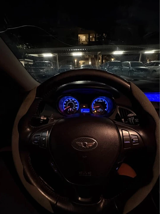 2011 Hyundai Genesis Coupe - Image 6 of 7