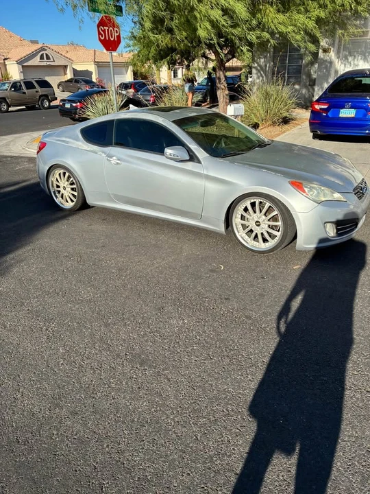 2011 Hyundai Genesis Coupe - Image 8 of 13