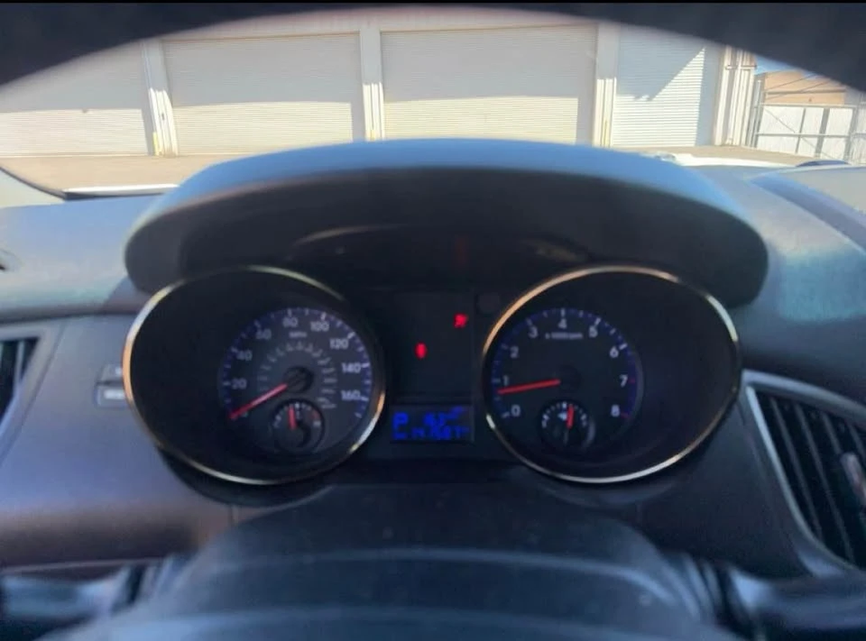 2011 Hyundai Genesis Coupe - Image 11 of 13