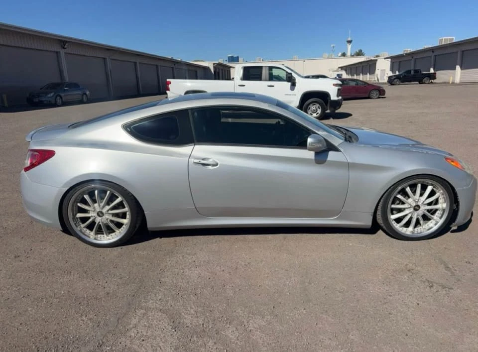 2011 Hyundai Genesis Coupe - Image 2 of 13